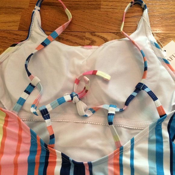 💙NWT Zaful Multicolored Swimsuit (Small)💙 - Picture 5 of 8